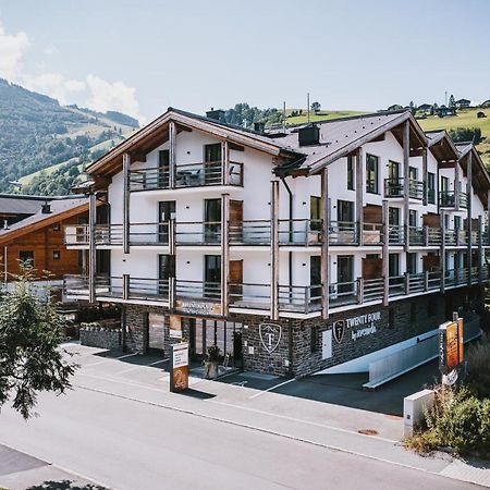 24 By Avenida - Mountain Hotel Kaprun Exteriör bild